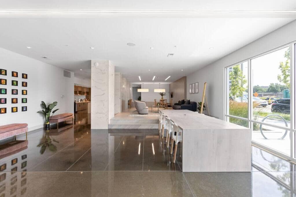 Dream Apartment Near Whole Foods Cozysuites Ινδιανάπολη Εξωτερικό φωτογραφία