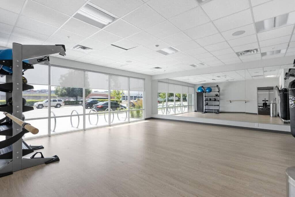 Dream Apartment Near Whole Foods Cozysuites Ινδιανάπολη Εξωτερικό φωτογραφία